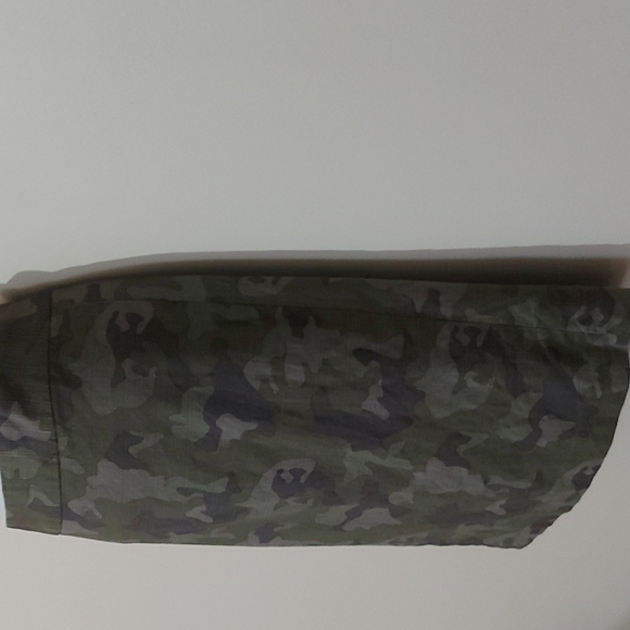 Banana Republic Camouflage Skirt - Picture 3 of 7